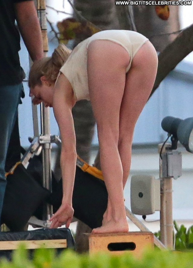 Amanda Seyfried No Source Hollywood Perfect Posing Hot Glamour Bikini