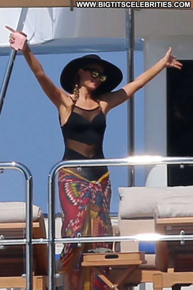 Paris Hilton Ibiza Beautiful Celebrity Paparazzi Vacations Posing Hot