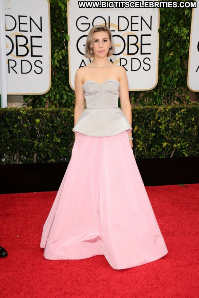 Zosia Mamet Golden Globe Awards Babe Awards Posing Hot Beautiful