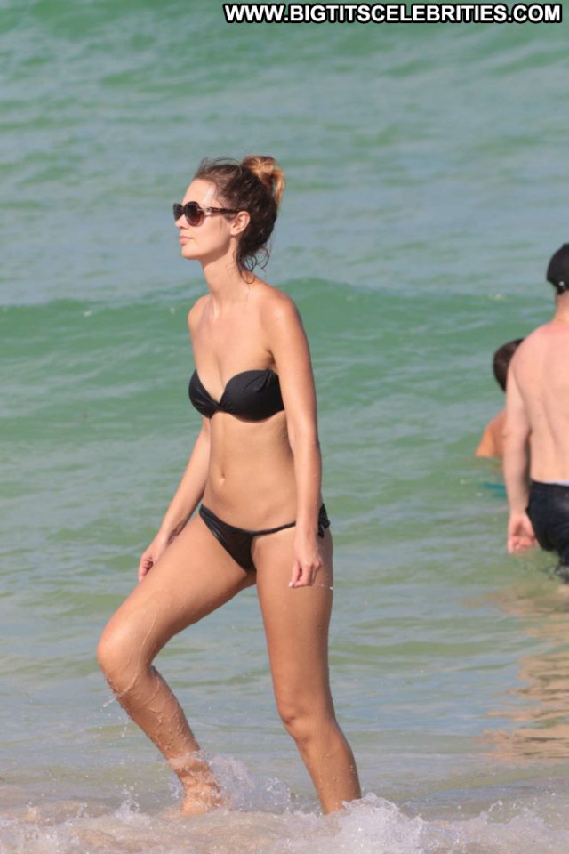 Yana Dubnik Miami Beach Beautiful Beach Celebrity Babe Paparazzi