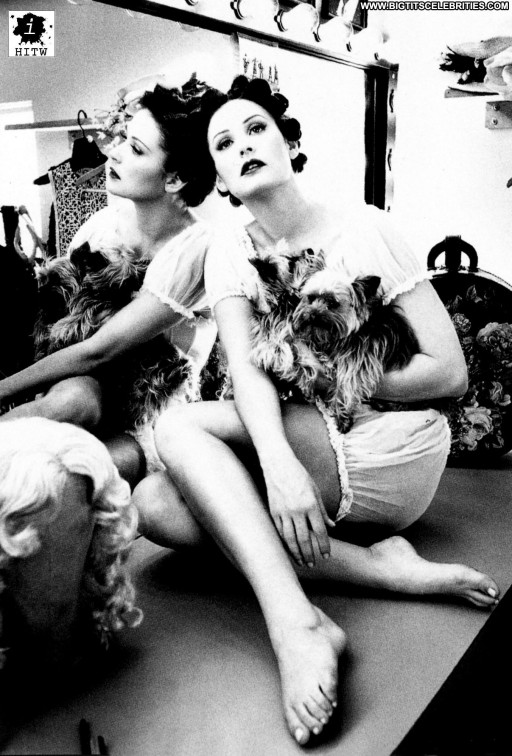 Demi Moore Sensual Posing Hot Celebrity Cute Straight Big Tits Brunette Pretty