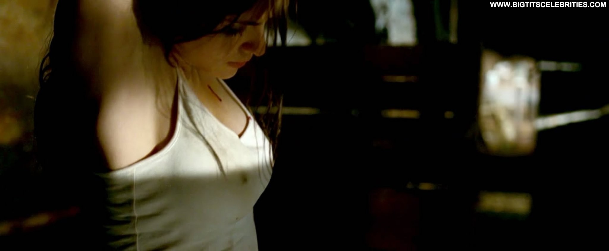 Александра Даддарио Грудь.