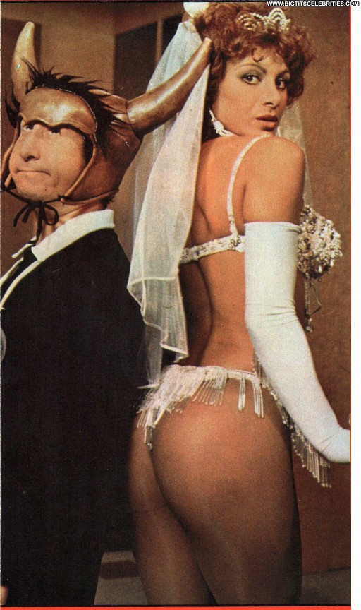 Carmen Russo Brunette Pretty Straight Celebrity Sultry Stunning International Big Tits