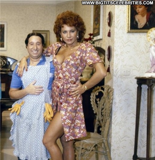 Carmen Russo Brunette Pretty Straight Celebrity Sultry Stunning International Big Tits