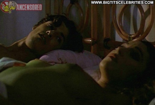 Monica Bellucci Sultry Straight Celebrity Sexy Big Tits Brunette International Nice