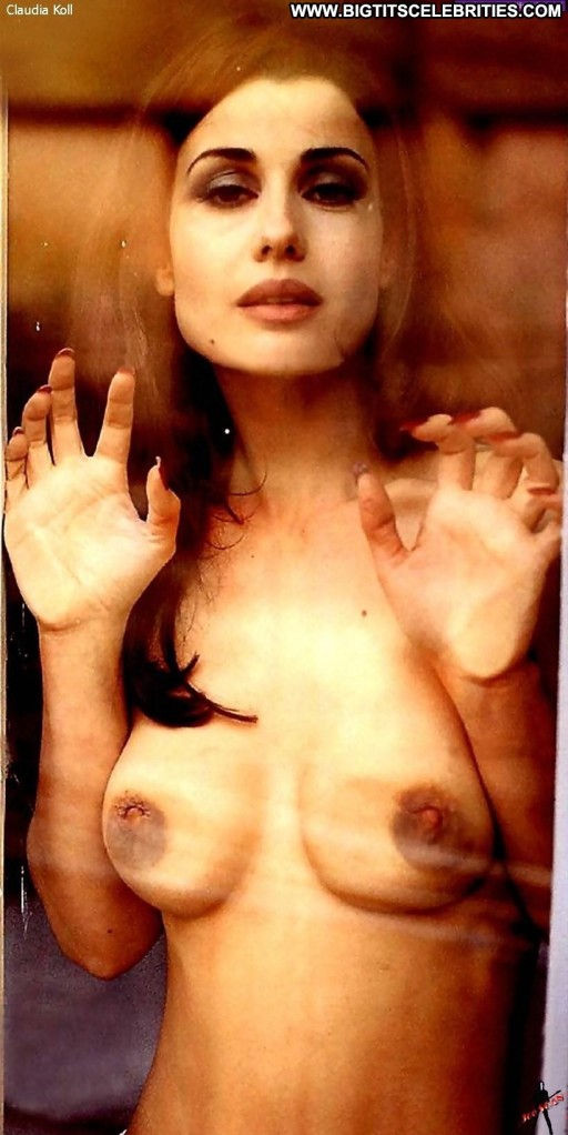 Claudia Koll International Celebrity Medium Tits Brunette Beautiful Sultry Cute Straight