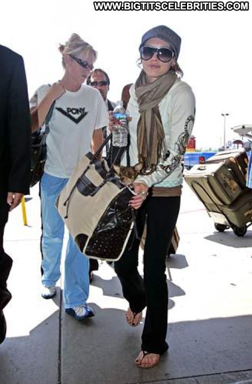 Hilary Duff Babe Beautiful Straight Posing Hot Celebrity