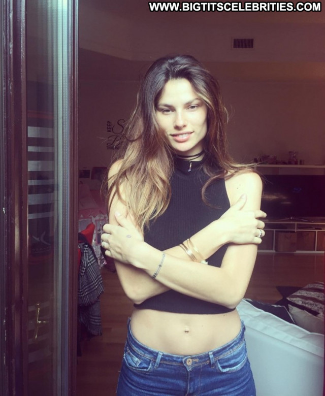 Dayane Mello No Source Italian Model Posing Hot Celebrity Babe
