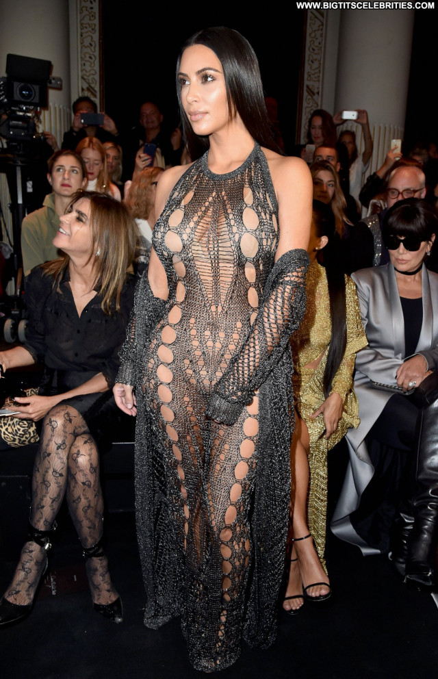 Kim Kardashian Paris Celebrity Babe Candids Cleavage Posing