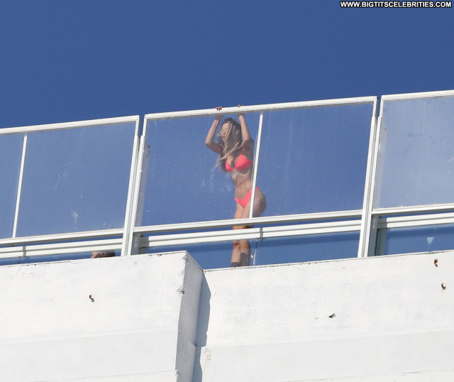 Hannah Ferguson No Source  Babe Celebrity Posing Hot Candids Bikini
