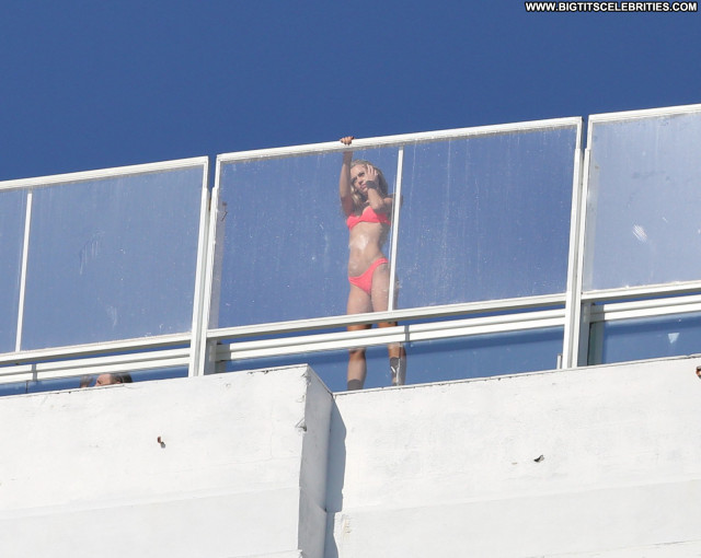 Hannah Ferguson No Source Posing Hot Celebrity Bikini Photoshoot