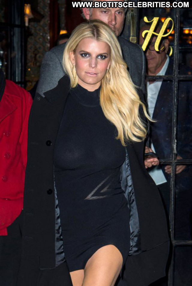 Jessica Simpson No Source See Through Beautiful Braless Babe Candids