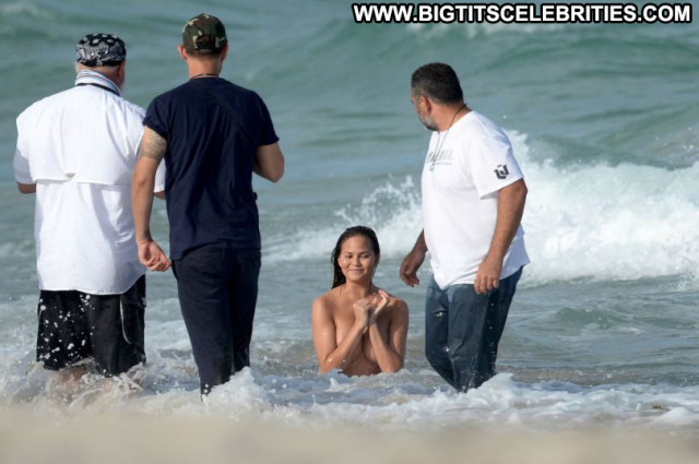 Chrissy Teigen No Source Nude Candids Photoshoot Celebrity Posing Hot