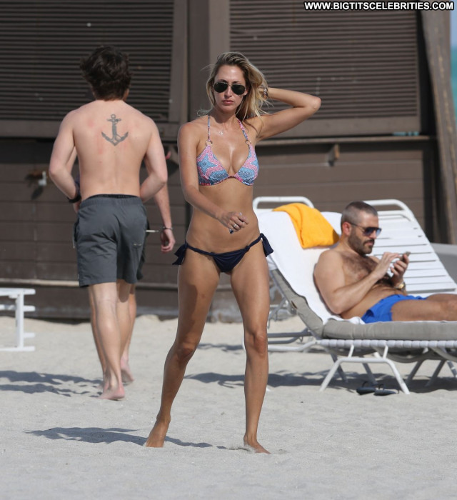 Lauren Stoner No Source Celebrity Beautiful Babe Bikini Beach Posing