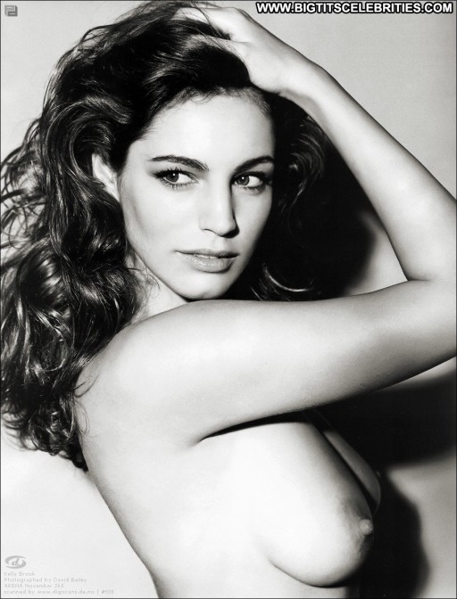 Kelly Brook Celebrity Beautiful Posing Hot Babe Straight