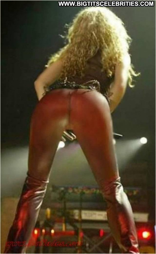 Shakira No Source Hot Beautiful Celebrity Posing Hot Laundry Babe