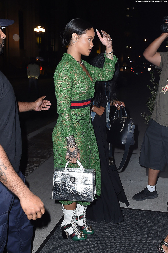 Rihanna Babe Celebrity Braless See Through Fashion Singer Posing Hot