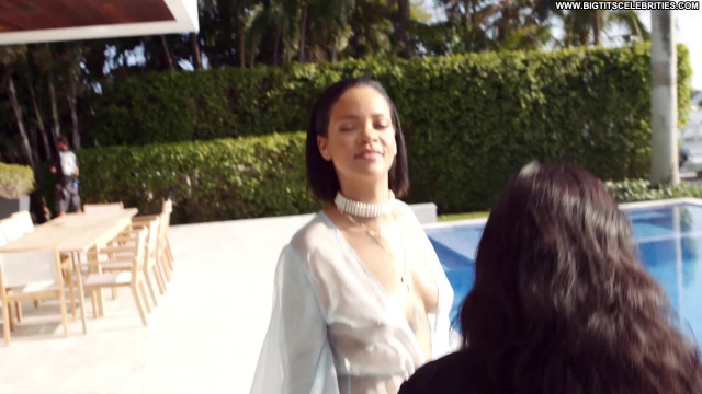 Rihanna Posing Hot Beautiful Babe Celebrity Behind The Scenes See