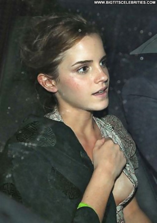 Emma Watson Babe Sexy Straight Celebrity Posing Hot Beautiful