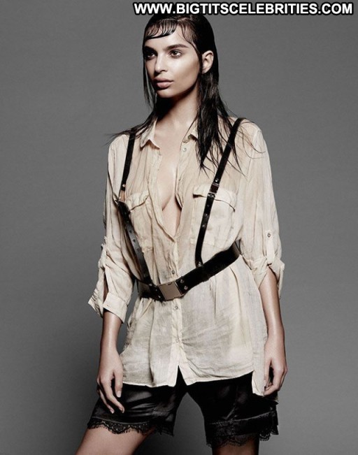 Emily Ratajkowski Babe Celebrity Sexy Straight Model American Posing Hot Beautiful