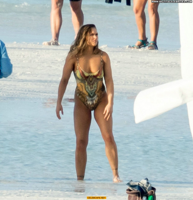 Ronda Rousey No Source Babe Nude Beautiful Pain Posing Hot Bahamas