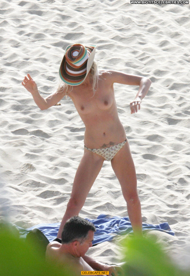 Laeticia Hallyday No Source Beach Toples Celebrity Beautiful Babe