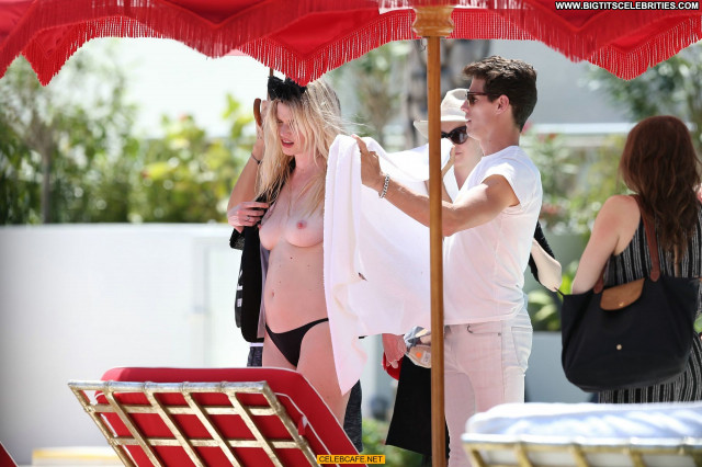 Lara Stone Miami Beach Toples Topless Beautiful Beach Celebrity Babe