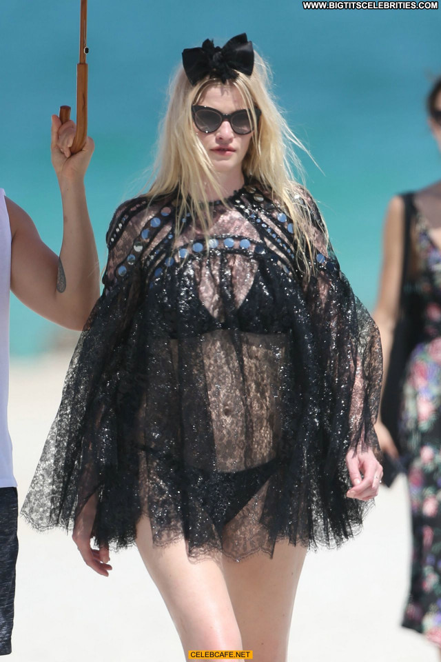 Lara Stone Miami Beach Beautiful Topless Toples Beach Babe Posing Hot