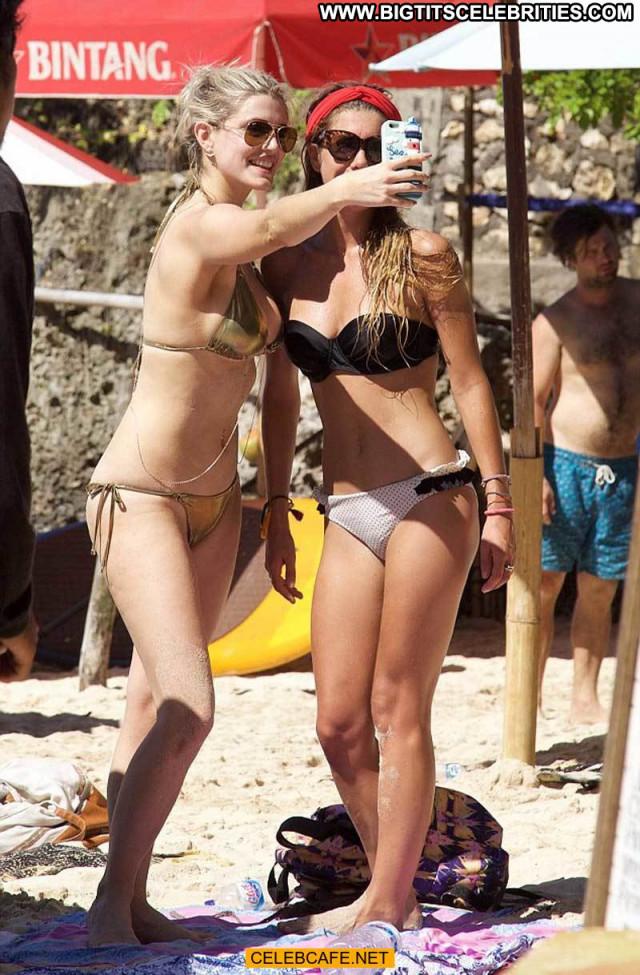 Ashley James Posing Hot Beautiful Celebrity Bikini Babe