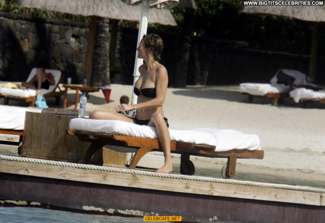Karen Mulder The Beach Toples Celebrity Topless Beautiful Babe Posing