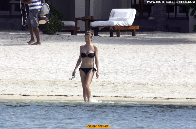 Karen Mulder The Beach  Babe Toples Posing Hot Beach Celebrity