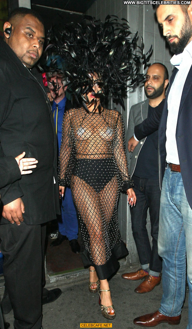 Lady Gaga London Celebrity Pasties Gag Toples Topless Babe