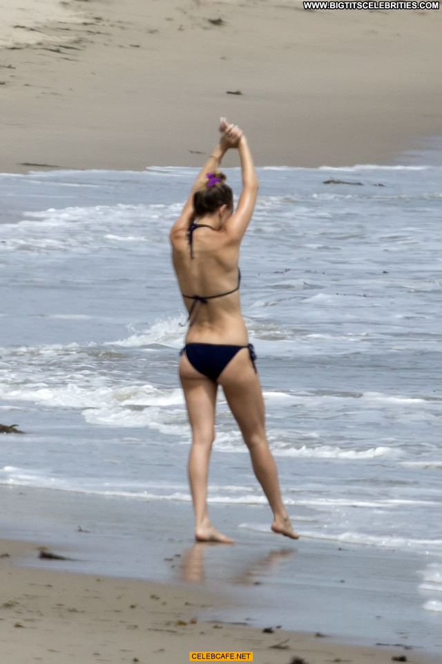 Kate Hudson No Source Mali Beach Posing Hot Malibu Bikini Beautiful