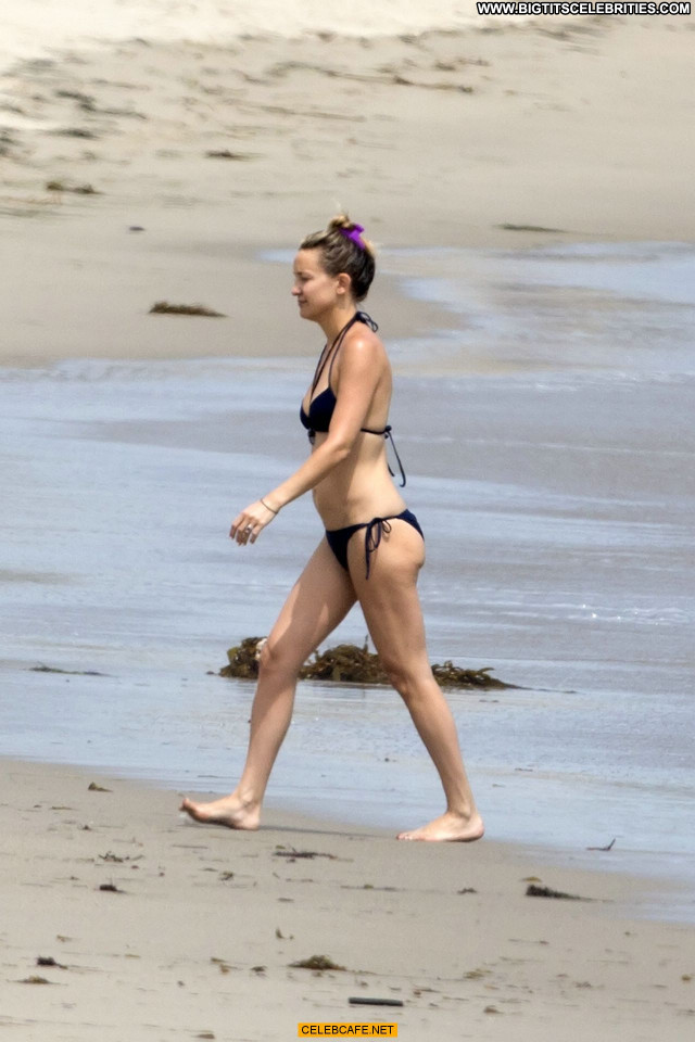 Kate Hudson No Source Mali Beautiful Malibu Babe Posing Hot Bikini