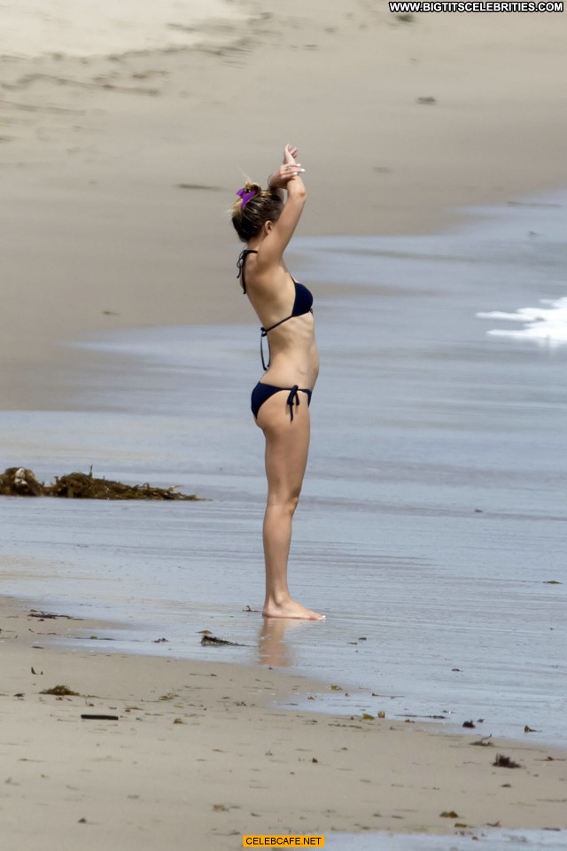 Kate Hudson No Source Malibu Posing Hot Bikini Beautiful Mali Babe
