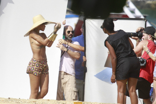 Rihanna No Source Bra Celebrity Topless Photoshoot Posing Hot