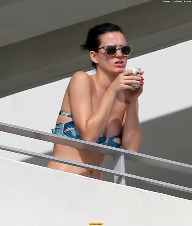 Katy Perry Posing Hot Beautiful Balcony Babe Bikini Hotel