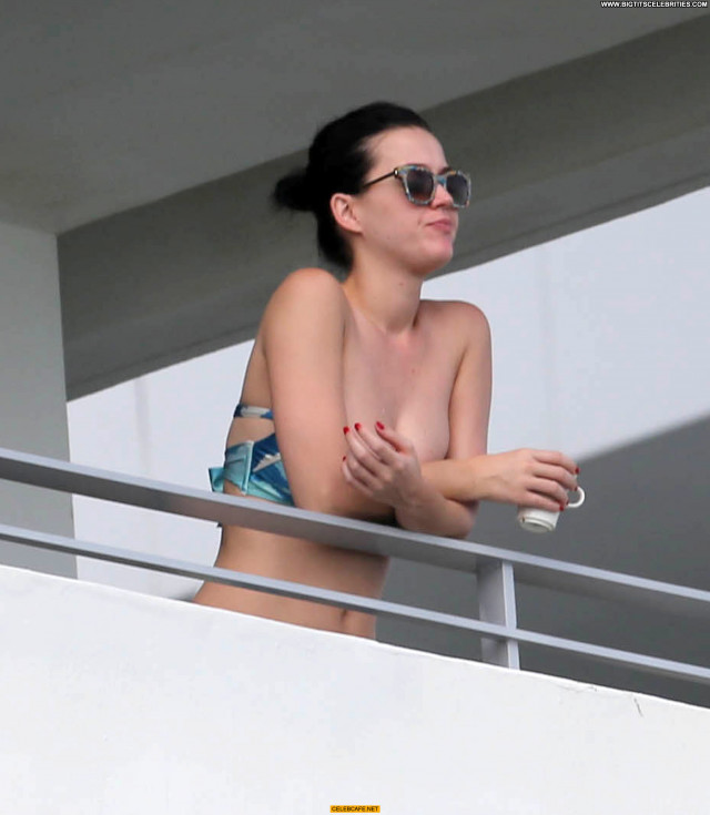 Katy Perry No Source Babe Posing Hot Hotel Bikini Celebrity Beautiful