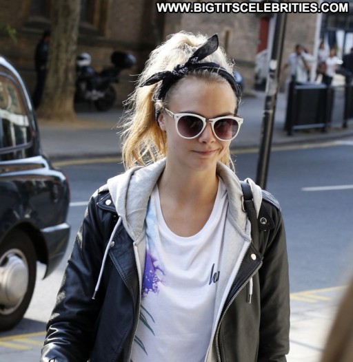 Cara Delevingne Babe Paparazzi Beautiful Celebrity Posing Hot Straight London