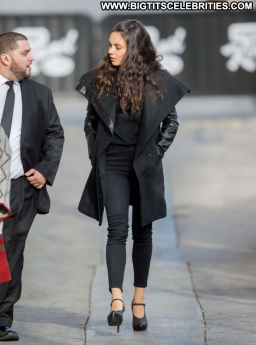Mila Kunis Babe Celebrity Paparazzi Live Straight Posing Hot Beautiful