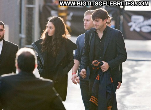 Mila Kunis Babe Celebrity Paparazzi Live Straight Posing Hot Beautiful