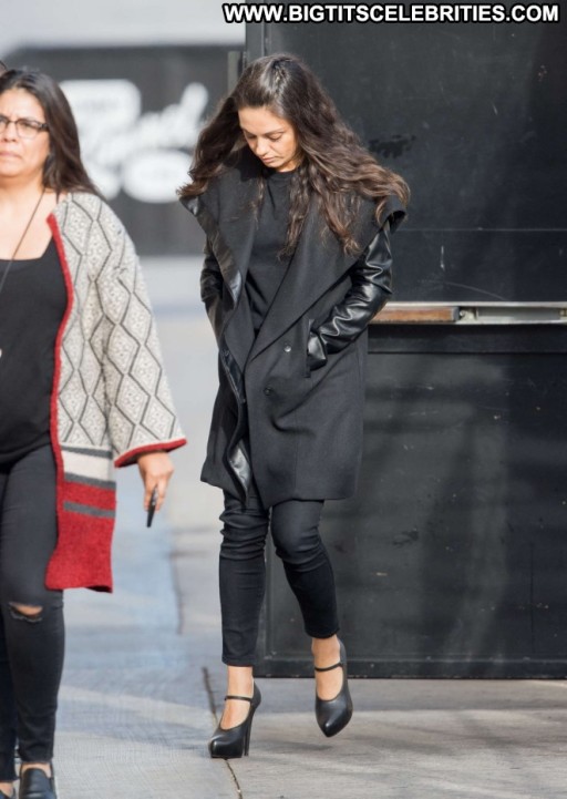 Mila Kunis Babe Celebrity Paparazzi Live Straight Posing Hot Beautiful