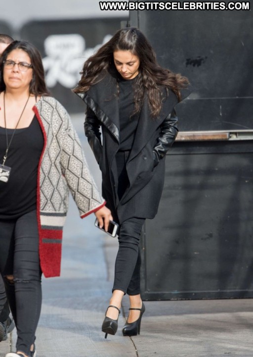 Mila Kunis Babe Celebrity Paparazzi Live Straight Posing Hot Beautiful