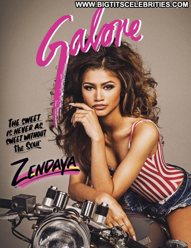 Zendaya Galore Magazine Babe Celebrity Beautiful Paparazzi Magazine