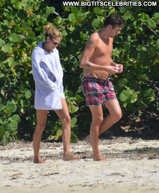 Heidi Klum Babe Beach Bar Celebrity Paparazzi Bikini Beautiful Straight Posing Hot