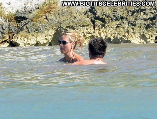 Heidi Klum Babe Beach Bar Celebrity Paparazzi Bikini Beautiful Straight Posing Hot