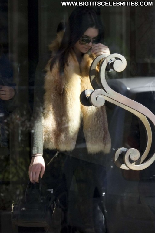 Kendall Jenner Beautiful Paparazzi Celebrity Babe Posing Hot Shopping Straight