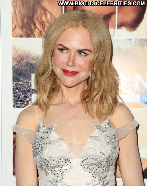 Nicole Kidman Hollywood Babe Beautiful Paparazzi Celebrity Posing Hot Straight