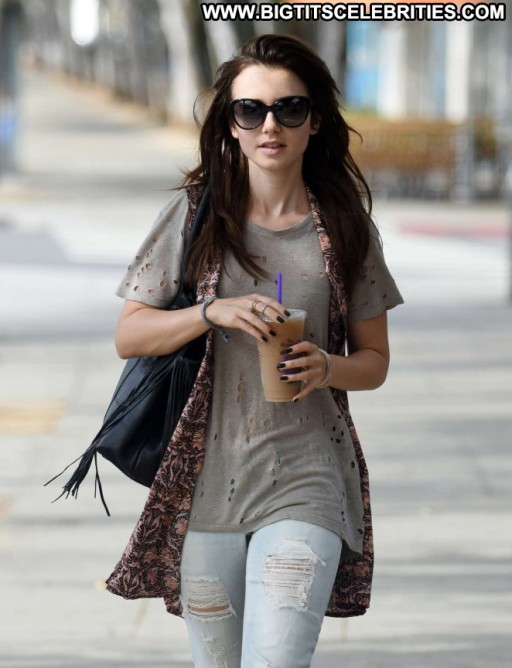 Lily Collins Paparazzi Celebrity Posing Hot West Hollywood Beautiful Hollywood Straight Babe