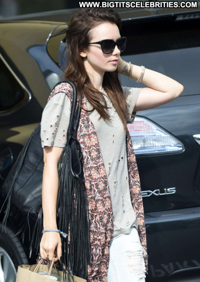 Lily Collins West Hollywood Beautiful Celebrity Paparazzi Posing Hot